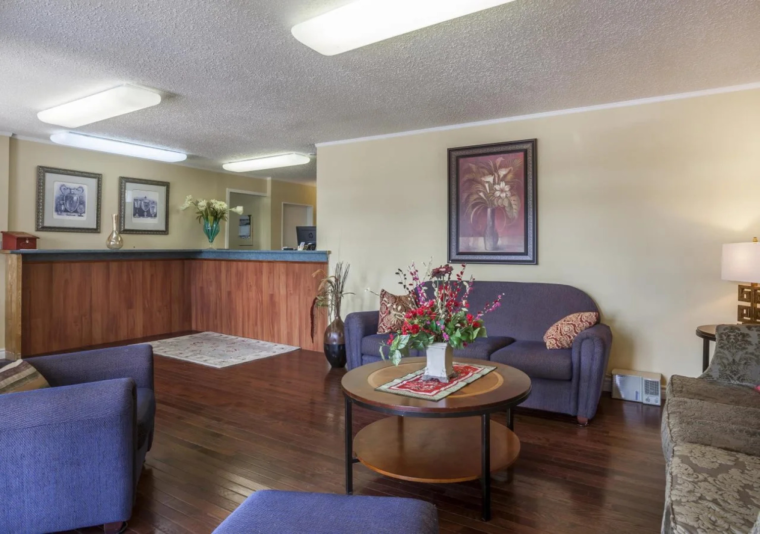 Canadas Best Value Inn