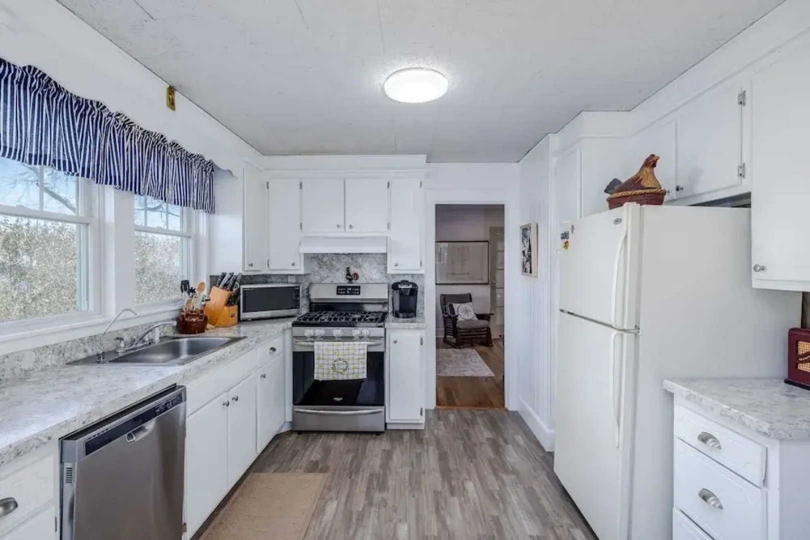 Beachfront Retreat - 5BR Home With Stunning Views