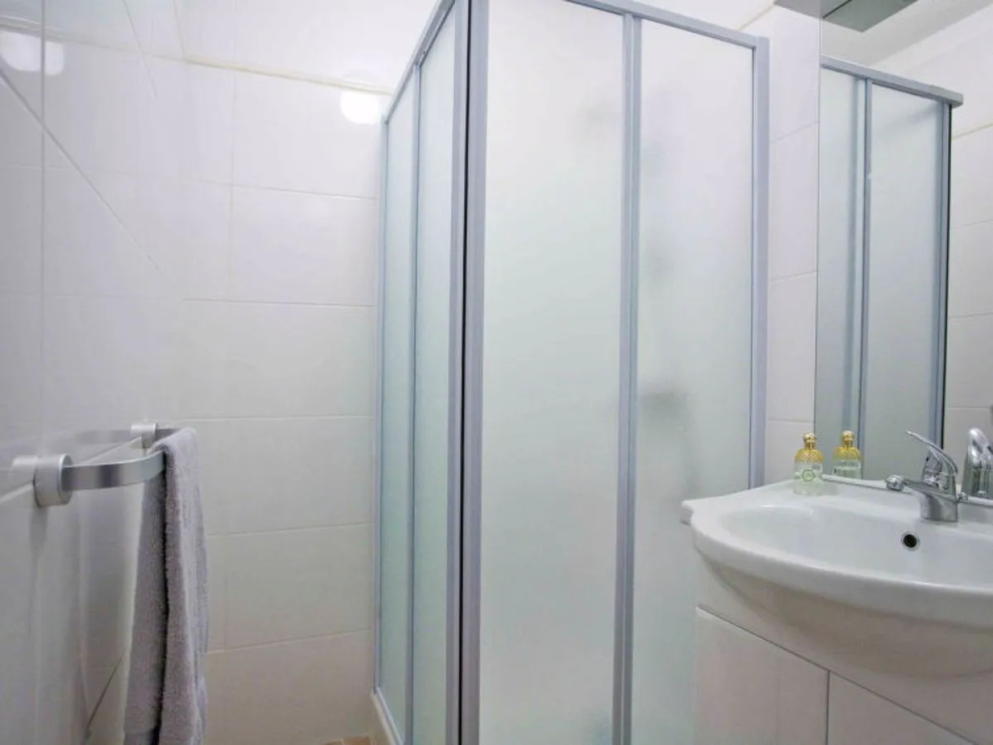 Holiday Home Le Mediterranée - AGL250