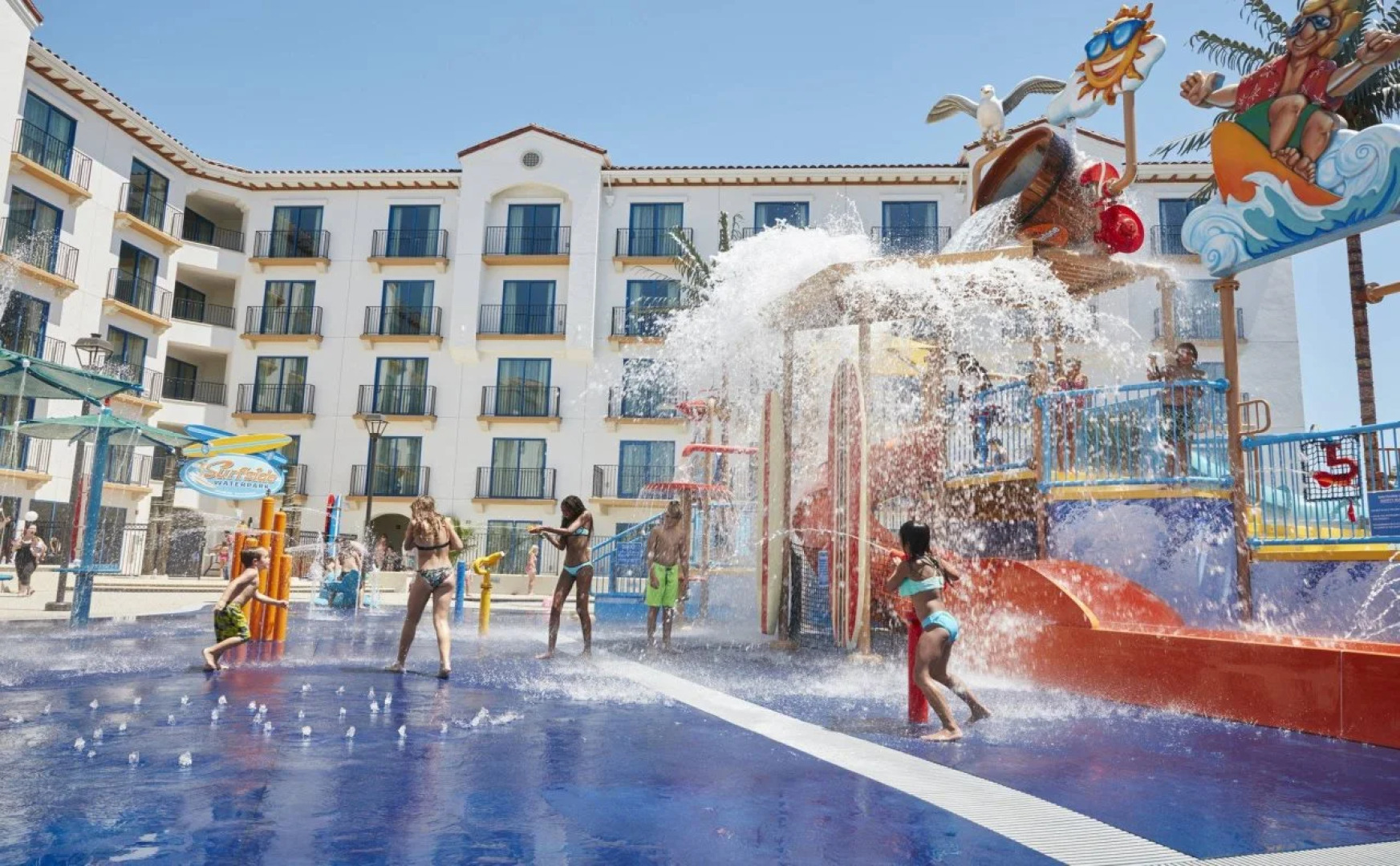 Courtyard by Marriott Anaheim Theme Park Entrance