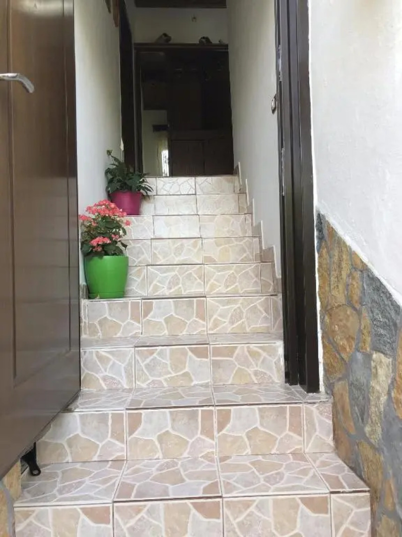 Tomor Shehu Guest House