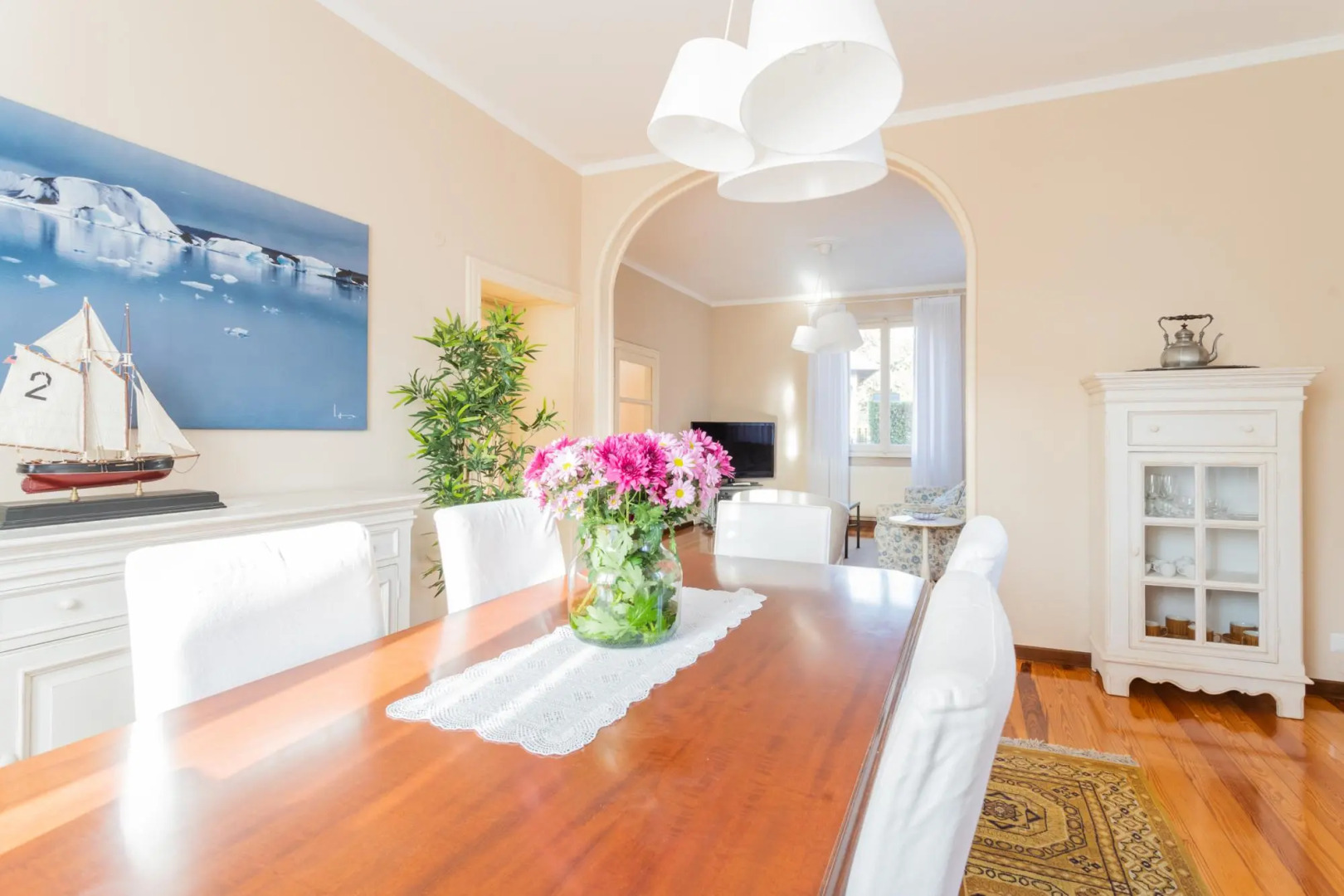 Villa Ida in Lenno with 3 bedrooms and 2.5 bathrooms