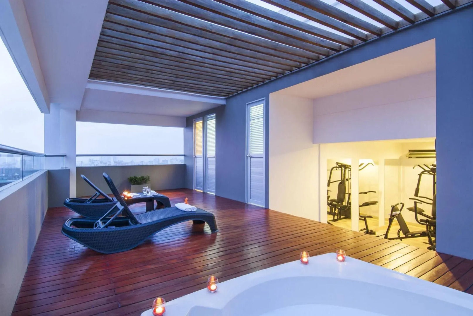 Travelers Atlantis Suites