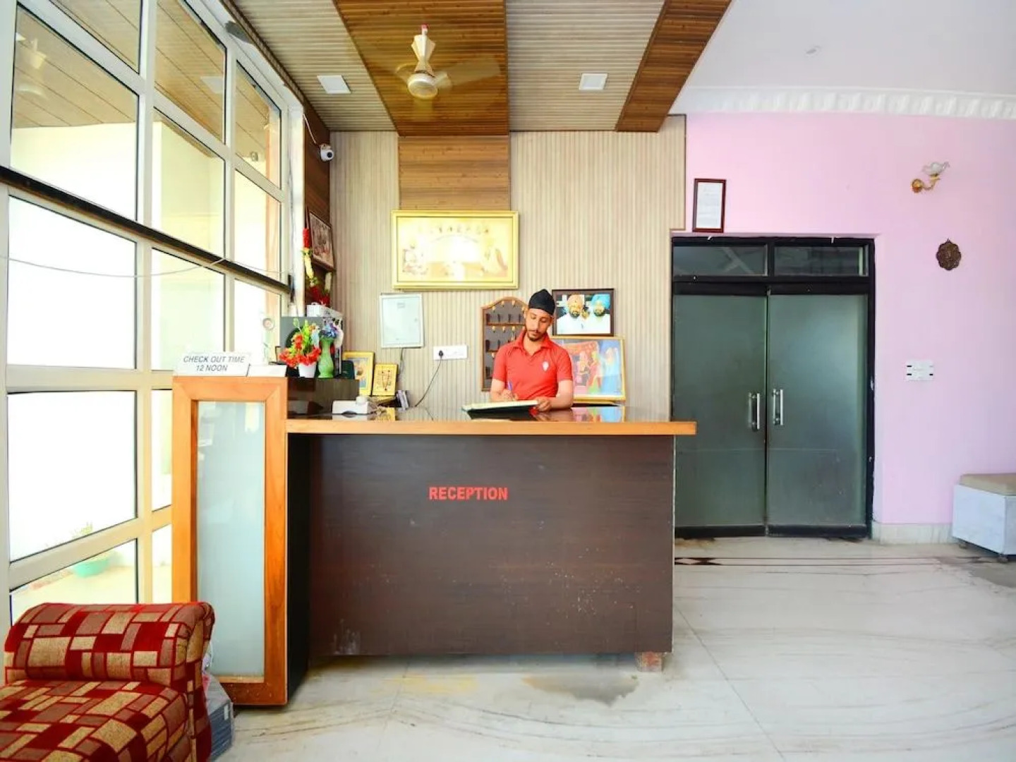 OYO 37902 Kaler Regency