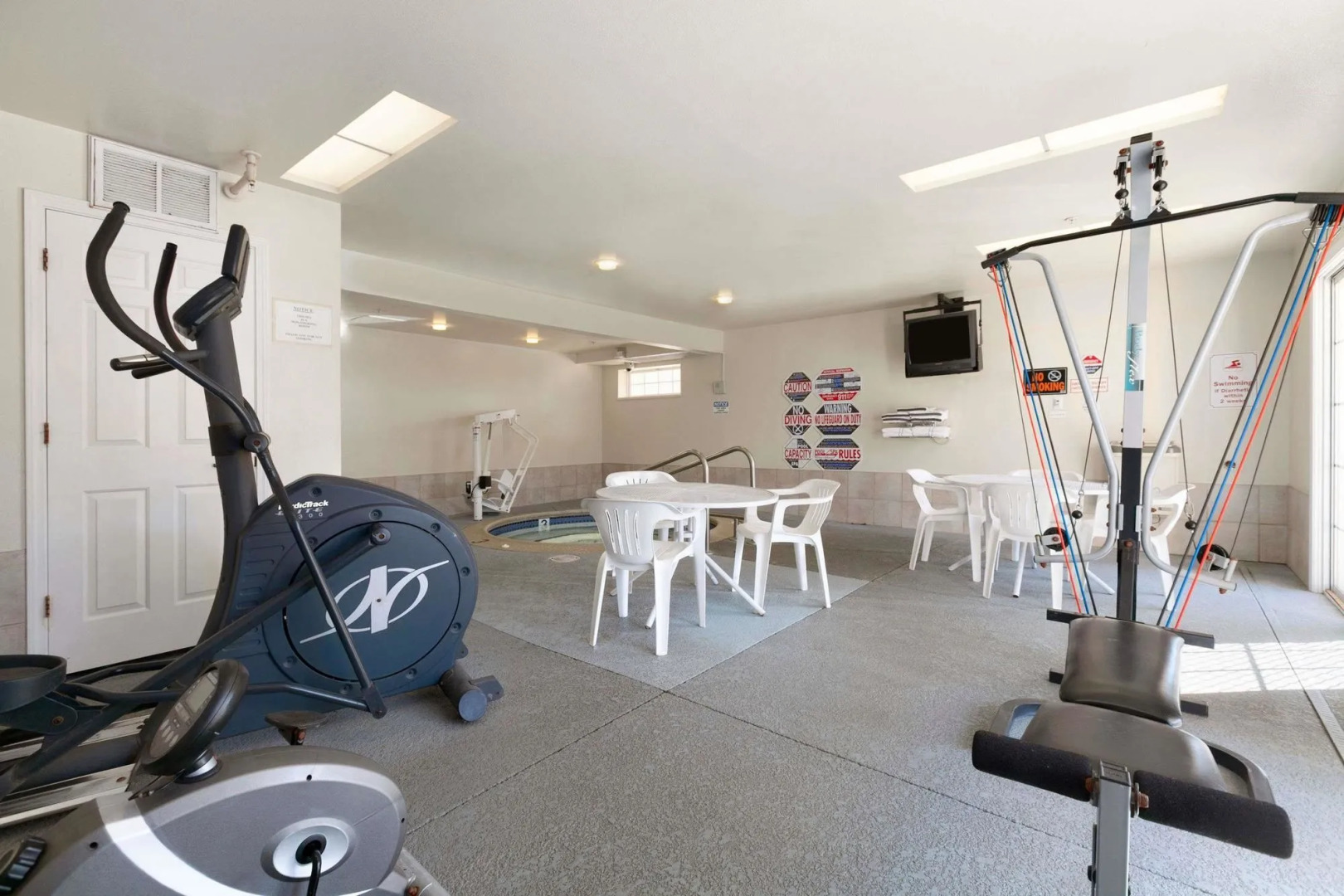 Travelodge by Wyndham Redding CA