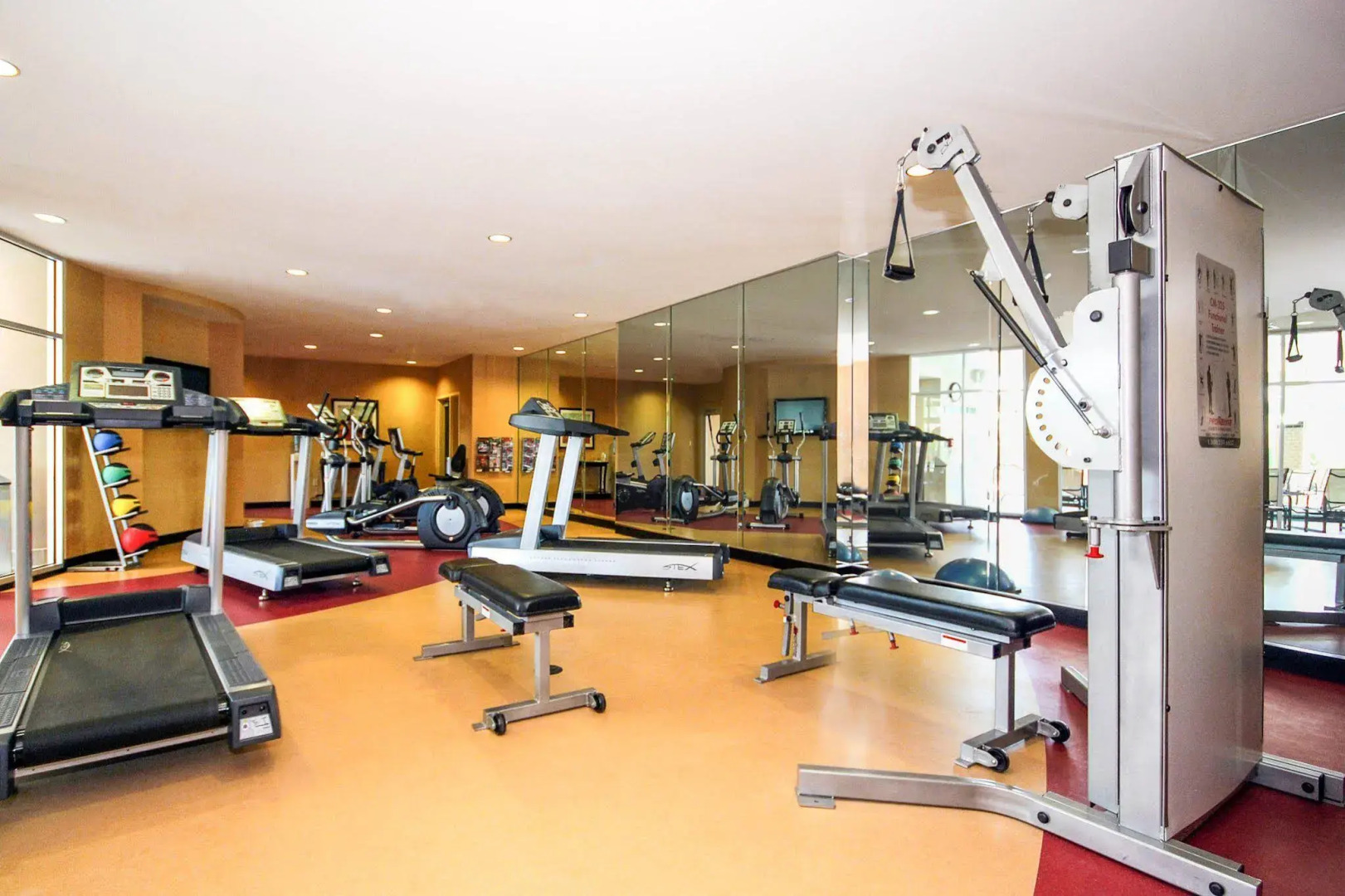 Cambria Hotel Akron - Canton Airport