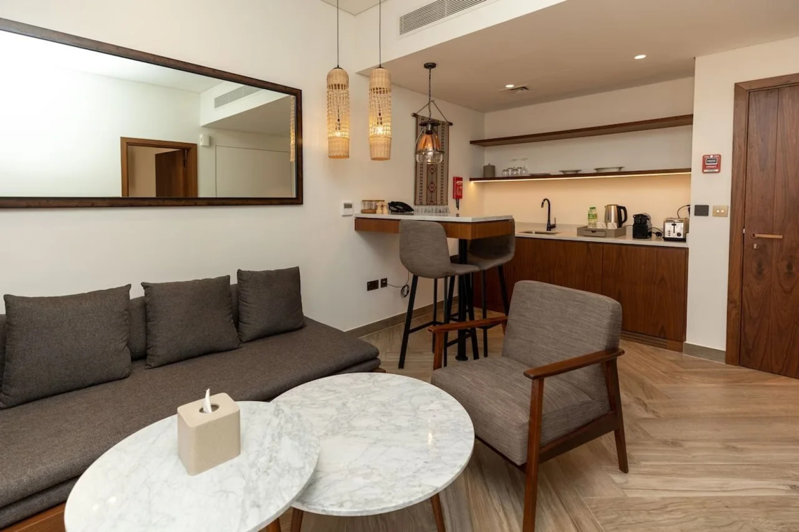 Bab Al Nojoum Bateen Liwa