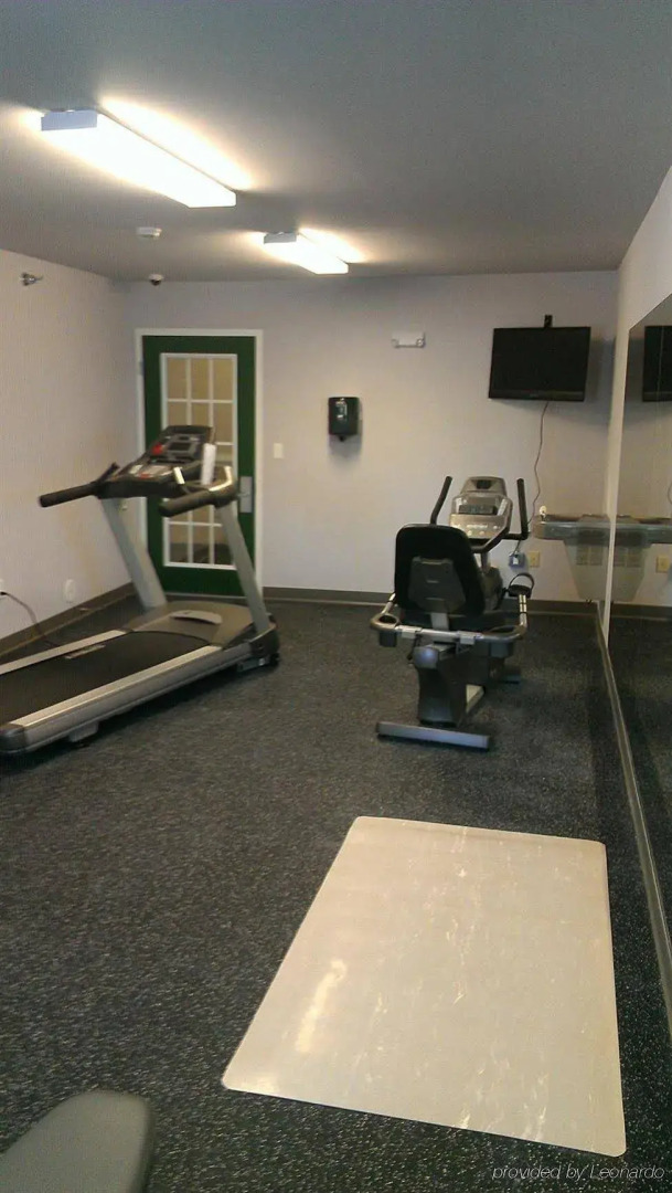 Red Roof Inn & Suites Dickinson