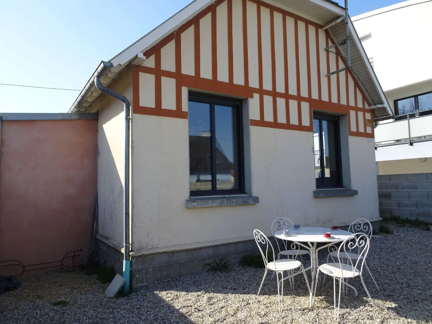 Comfortable Holiday Home 50 m From the sea