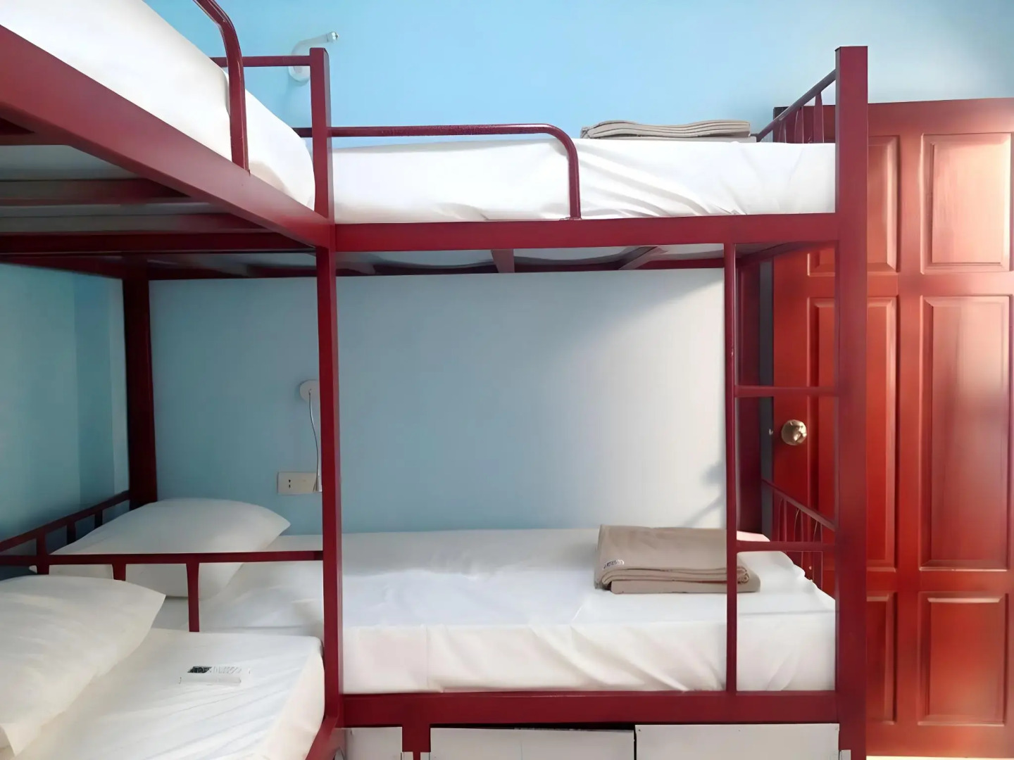 Lucky Backpacker Hostel