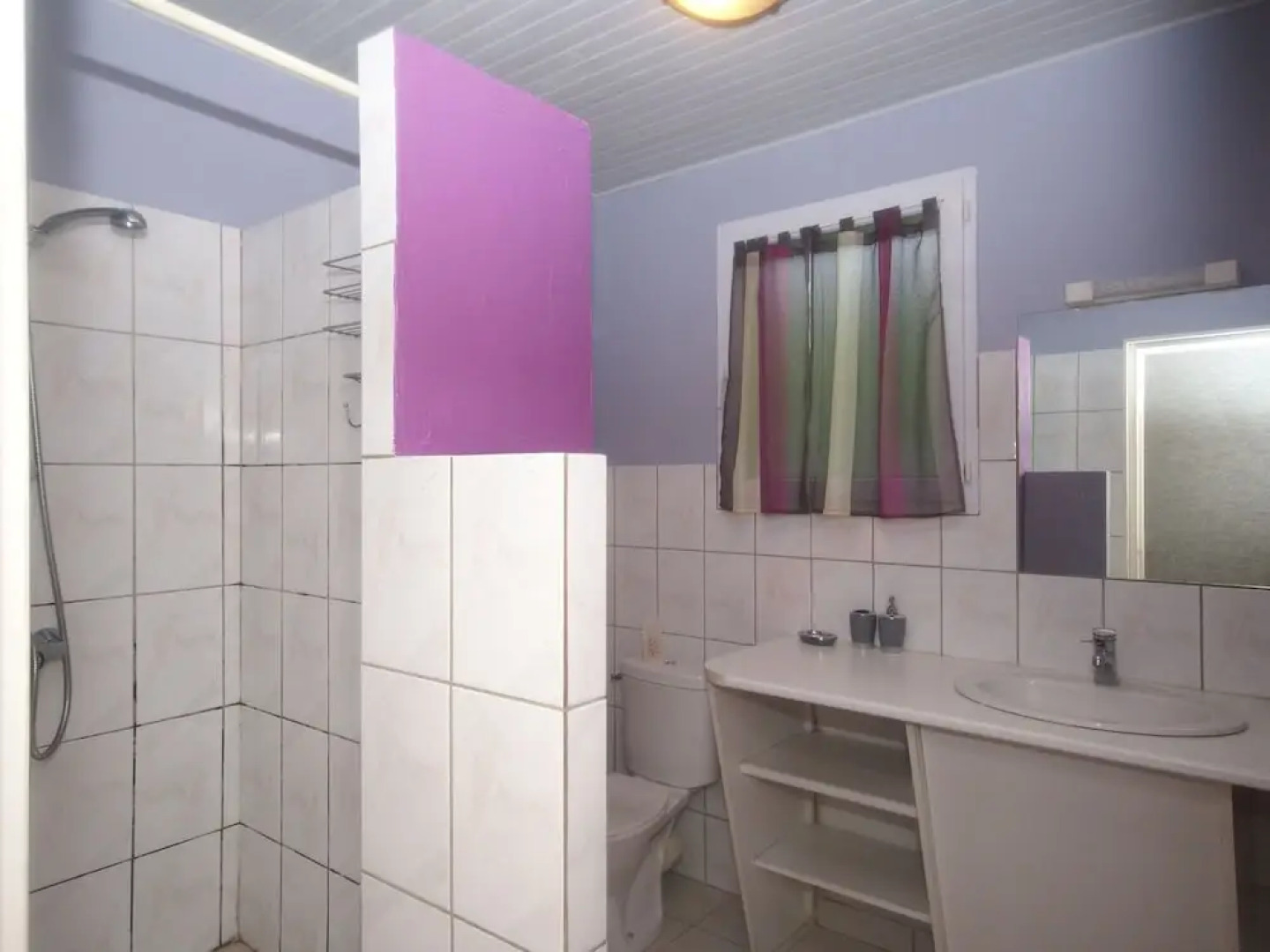 Beautiful House on Hilltop With Private Pool and a River 800 Meters Away