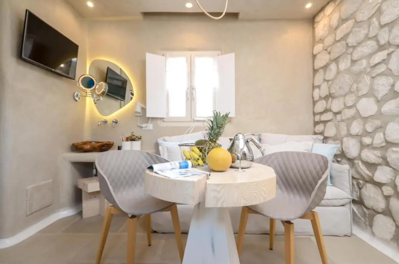 Naxos Euphoria Suites