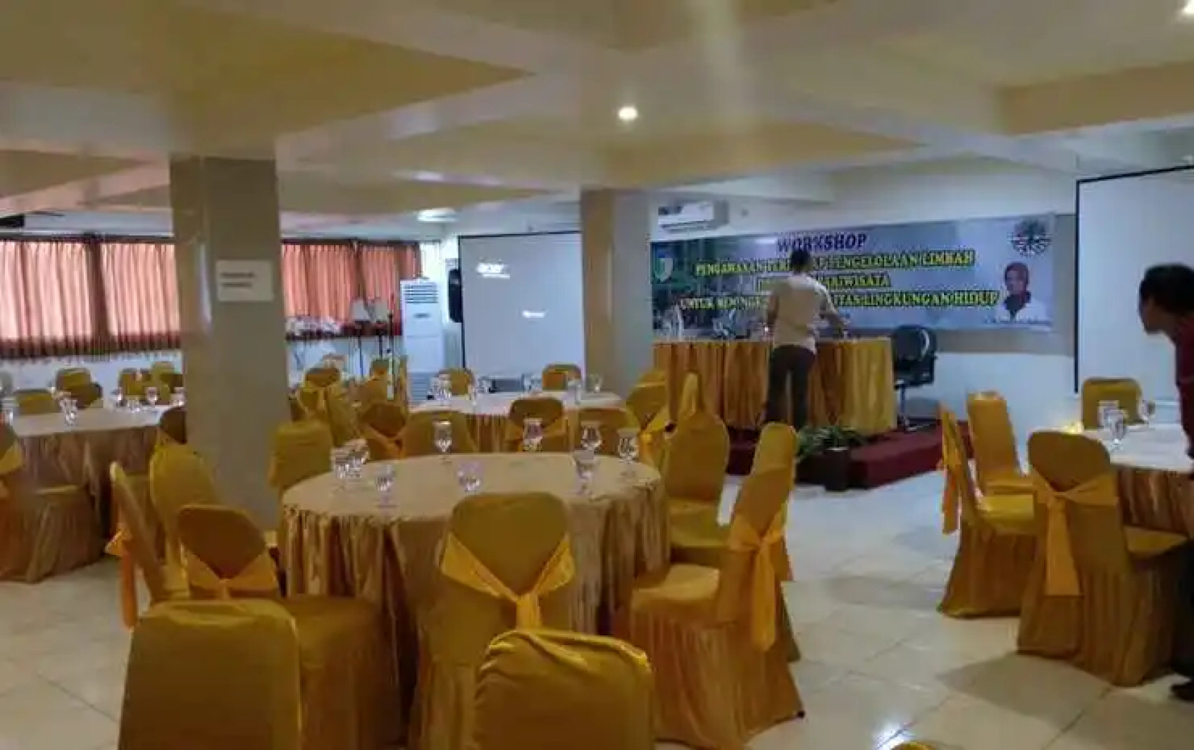 Votel Hotel DePratnya Kediri