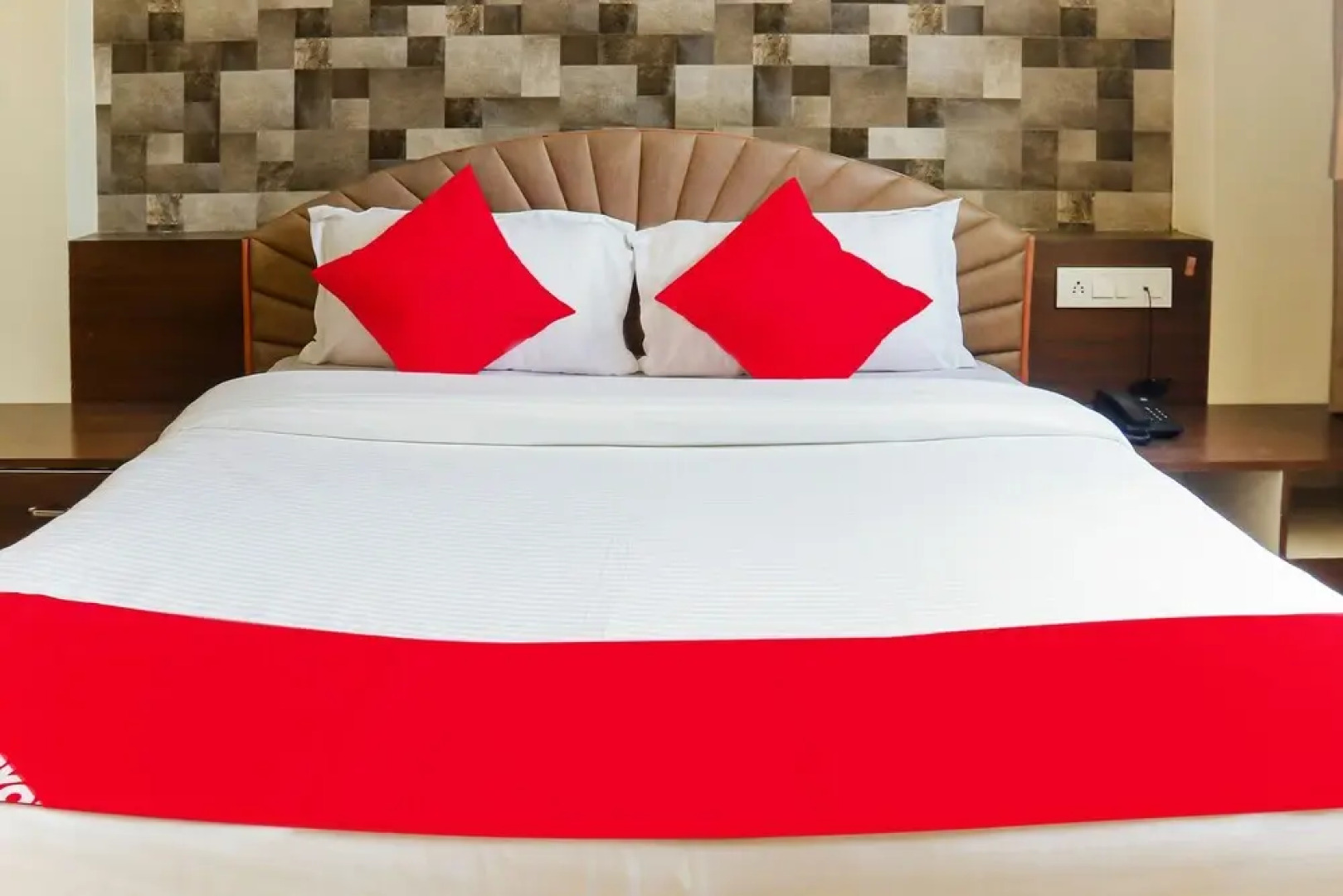 OYO 41953 Hotel Trinity East