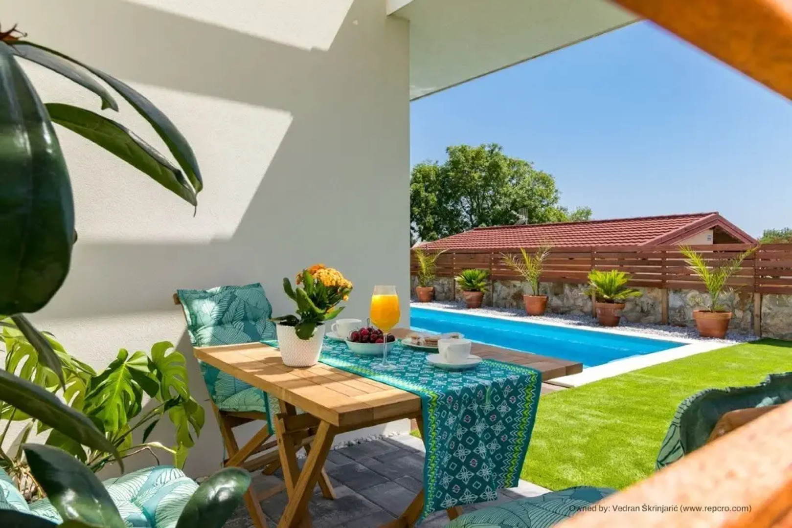 Villa for two Person With Pool in Peroj