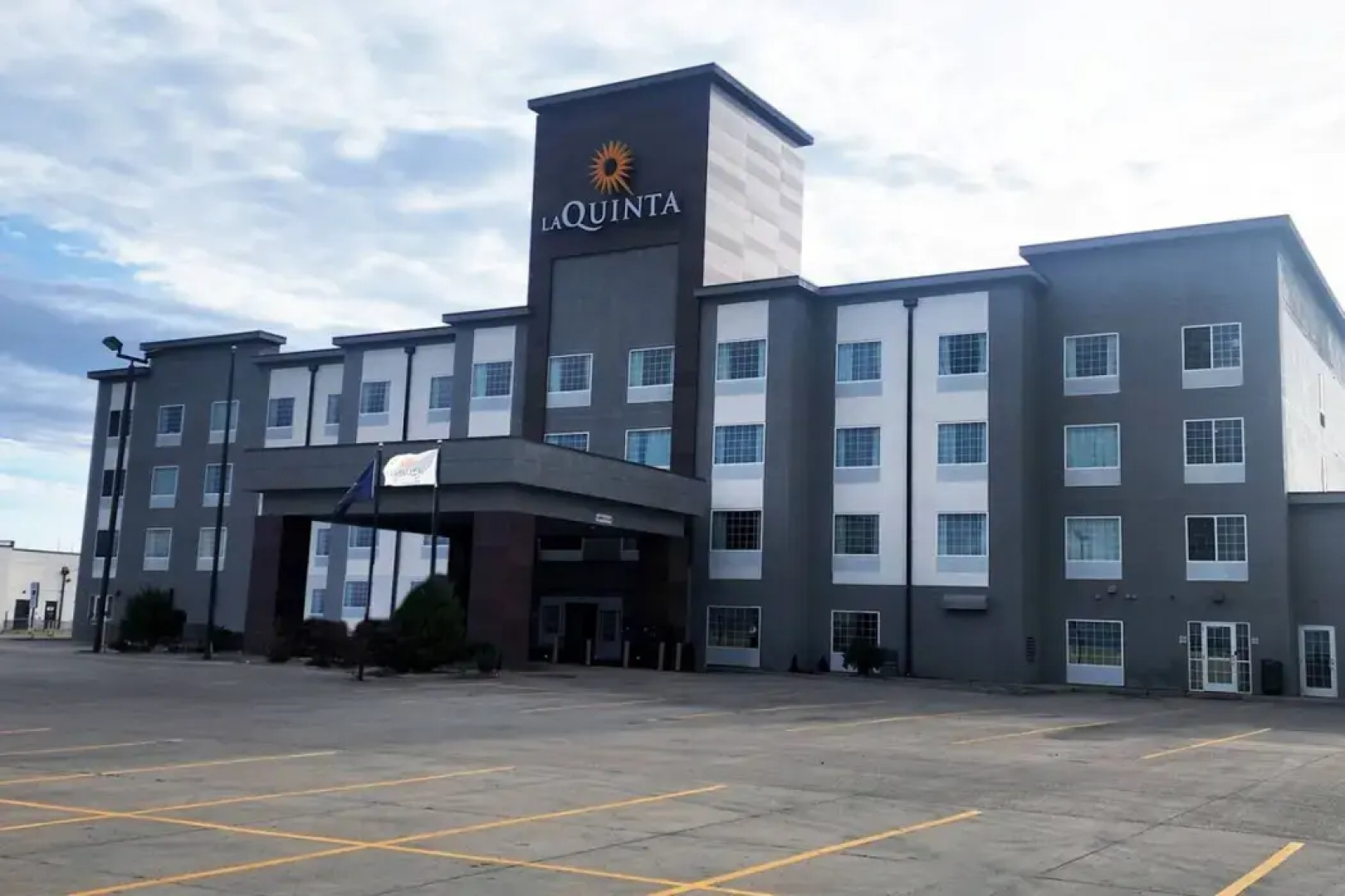 Highland Suites Minot