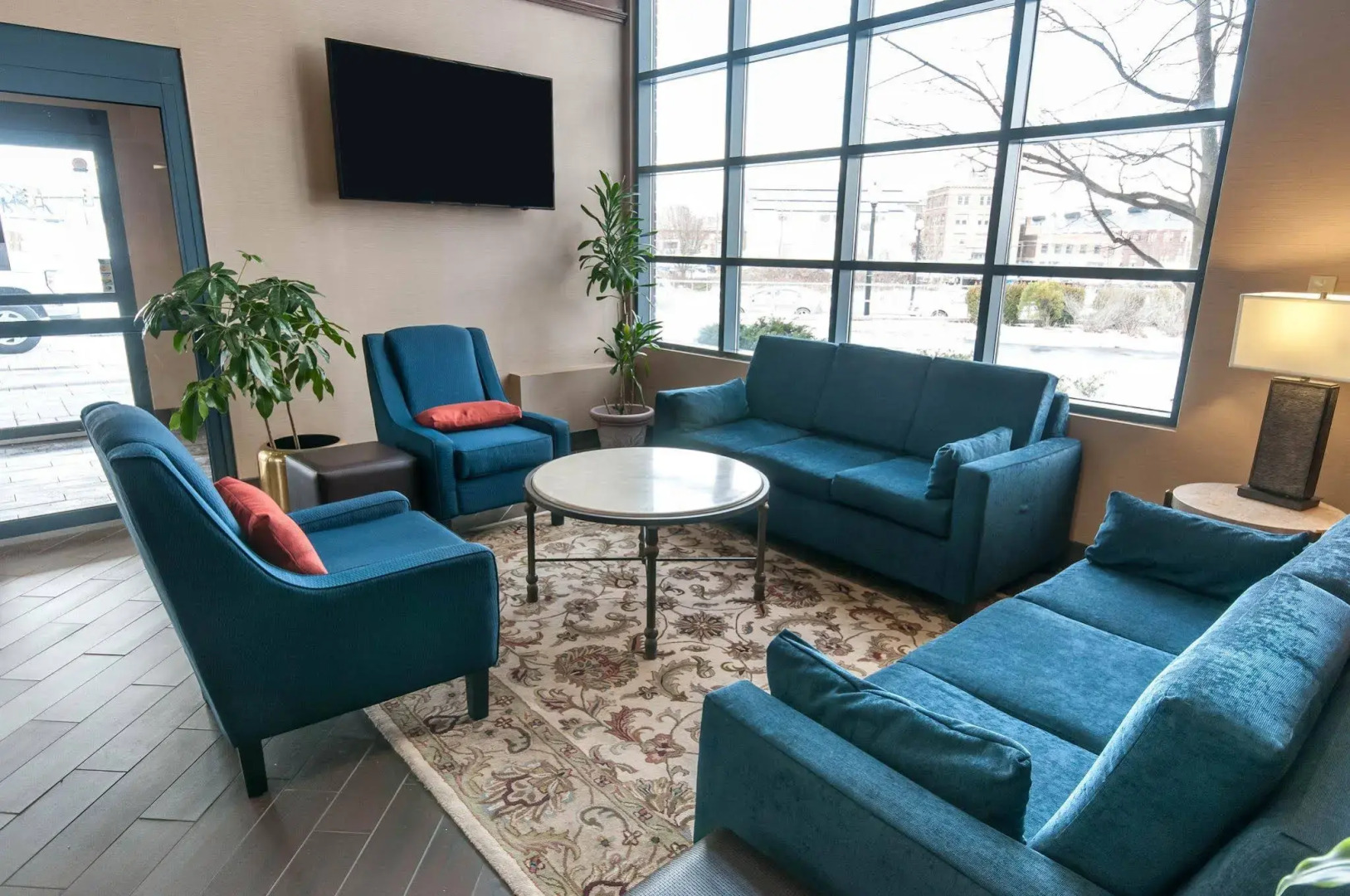 Comfort Suites Bethlehem Near Lehigh University and LVI Airport