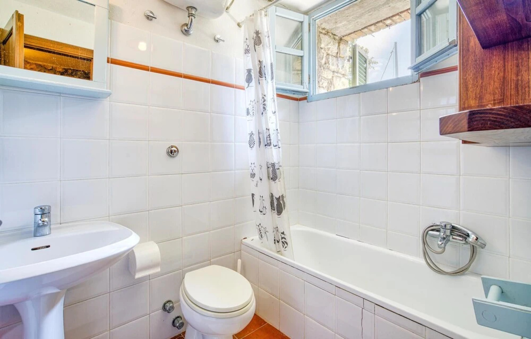 Beautiful Home in Roccalbegna With 5 Bedrooms and Wifi