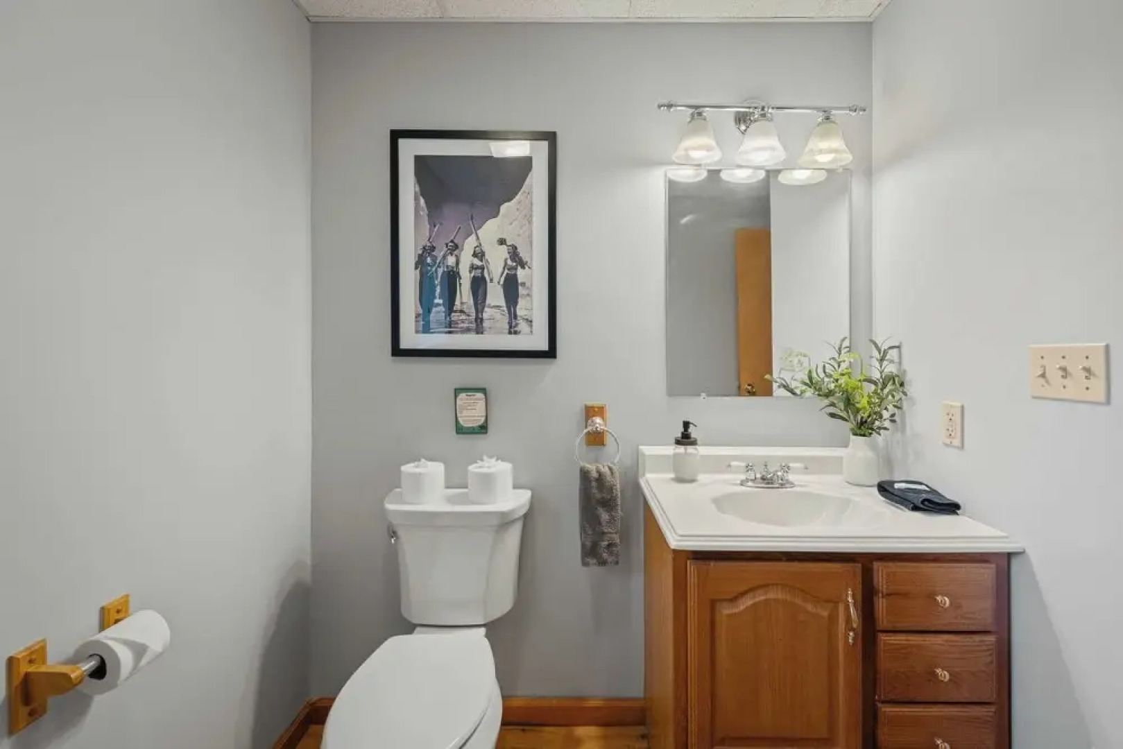 Lake View Chalet by Avantstay Lake Access + Deck