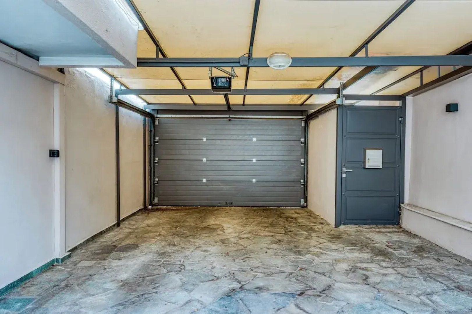 Alimos Luxury 3Bd w Outdoor Jacuzzi