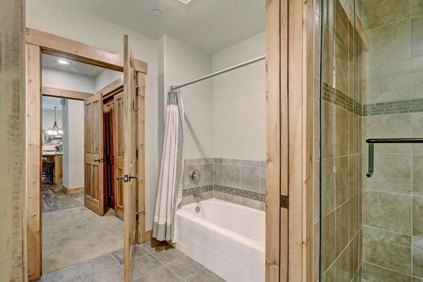 Rocky Mountain Luxury - Large Ski-in Winter Townhome 6ppl 2 Bedroom Townhouse by RedAwning