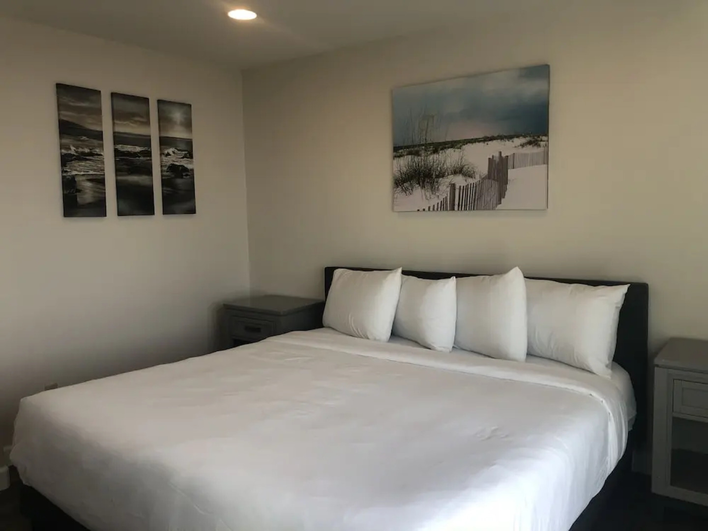 Sailor Jack's Oceanfront Inn