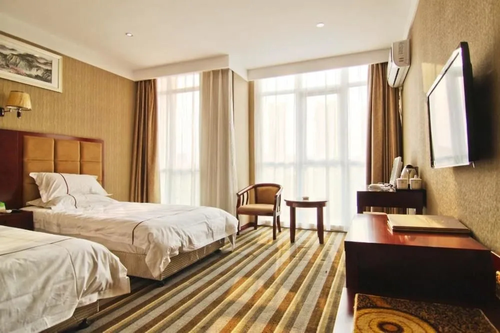 Meijing Business Hotel