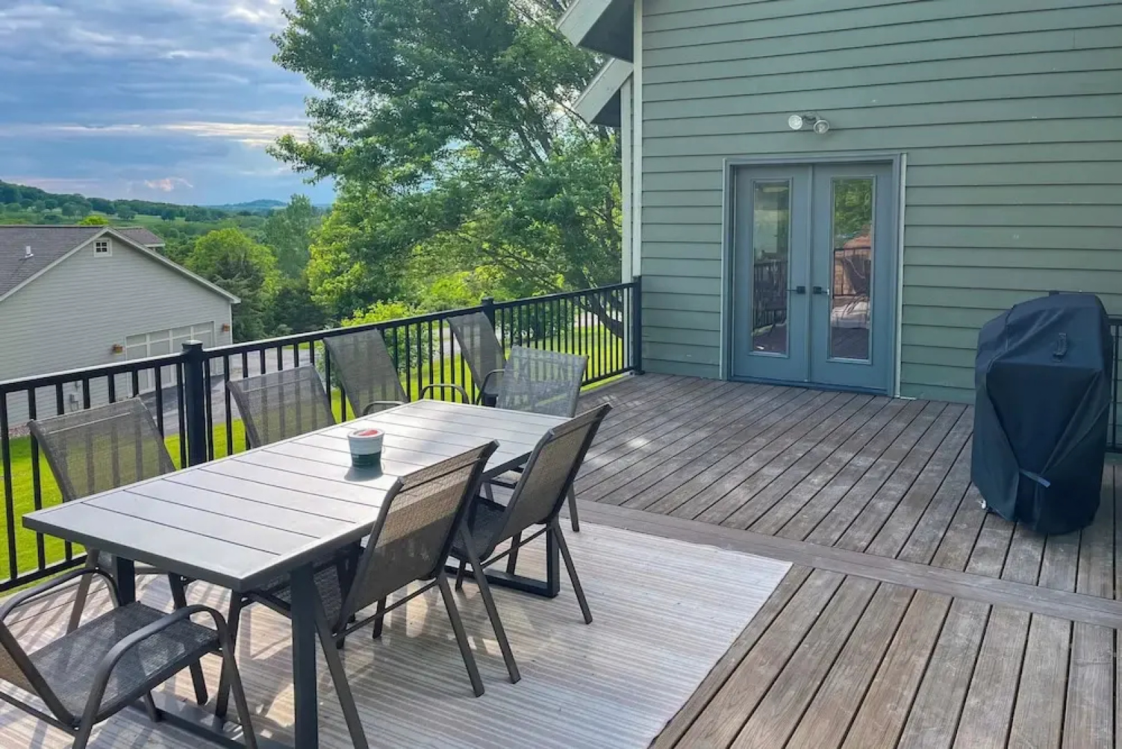 Private Hot Tub + Game Room: Galena Territory Home