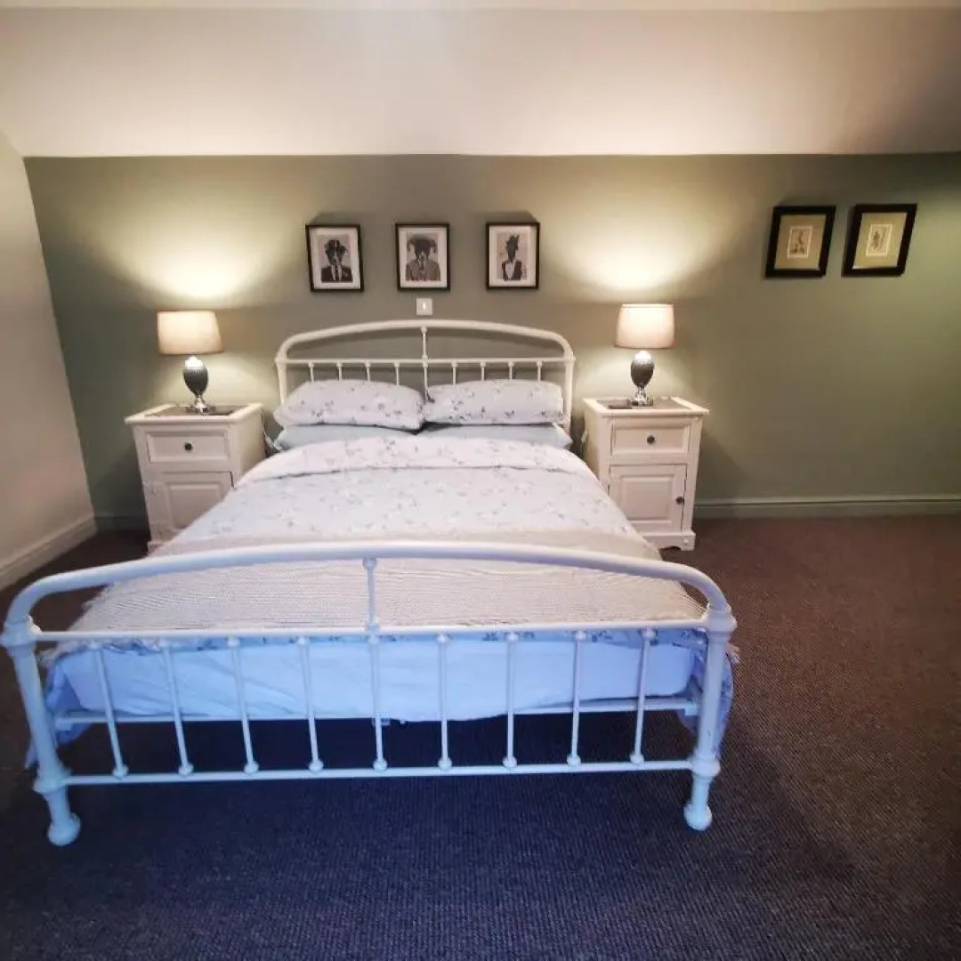 Rooms by the River at Glan Aber