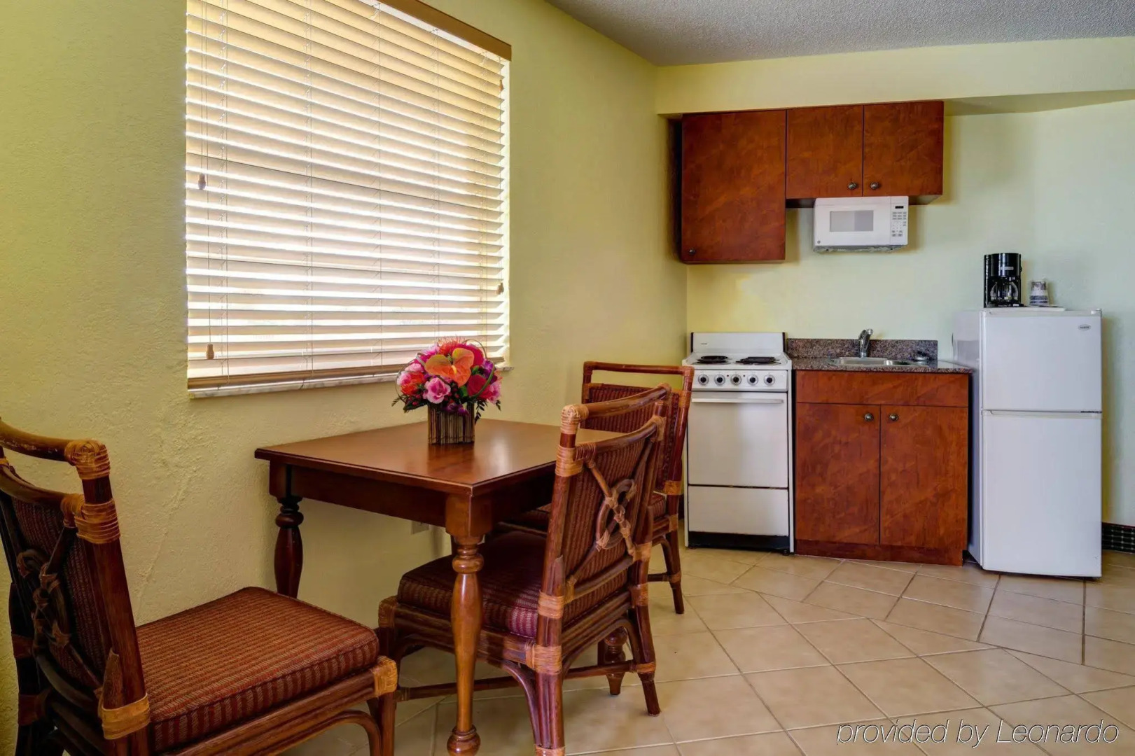 Best Western Aku Tiki Inn