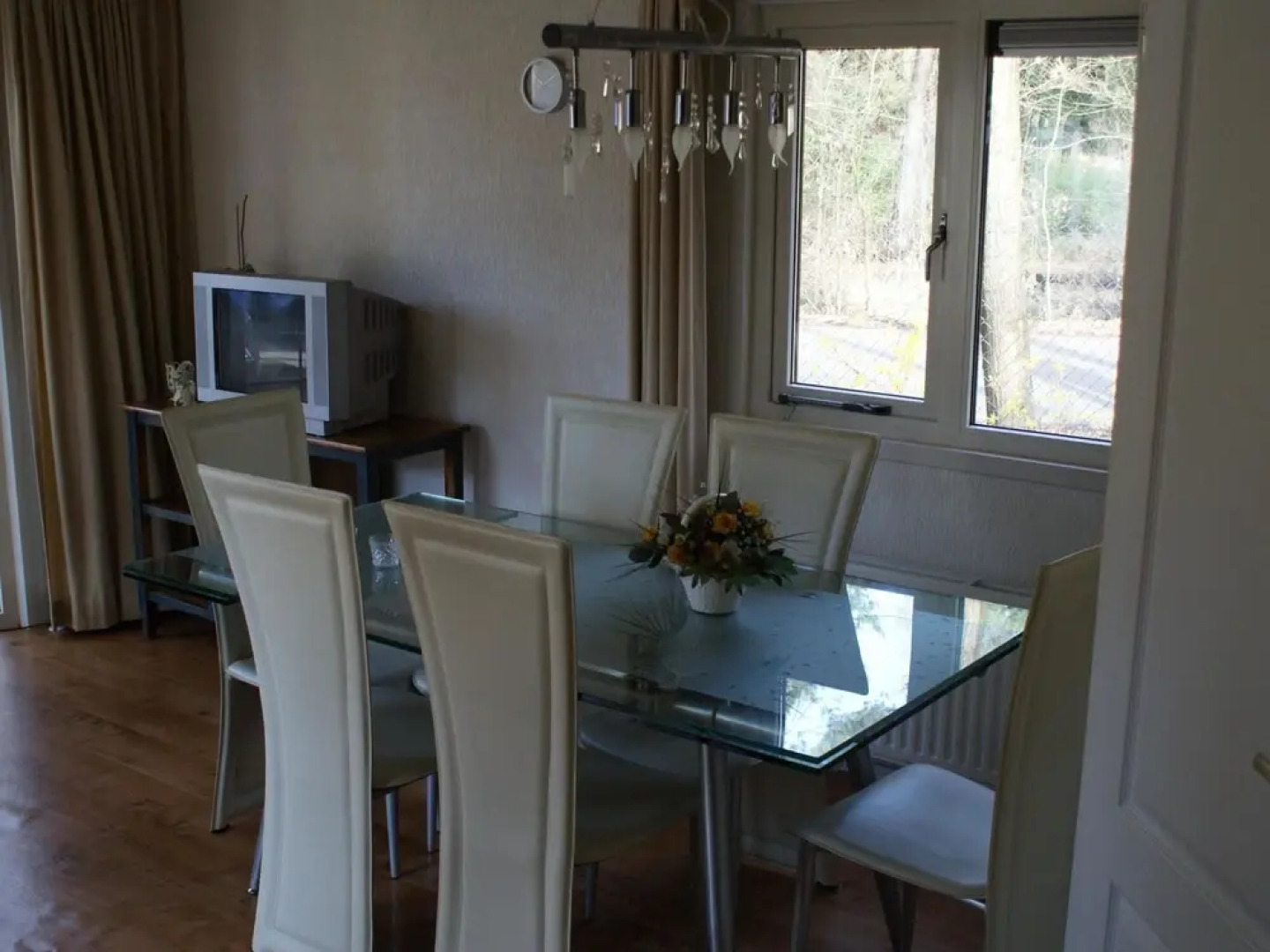 Furnished Chalet Located near Oisterwijkse Vennen