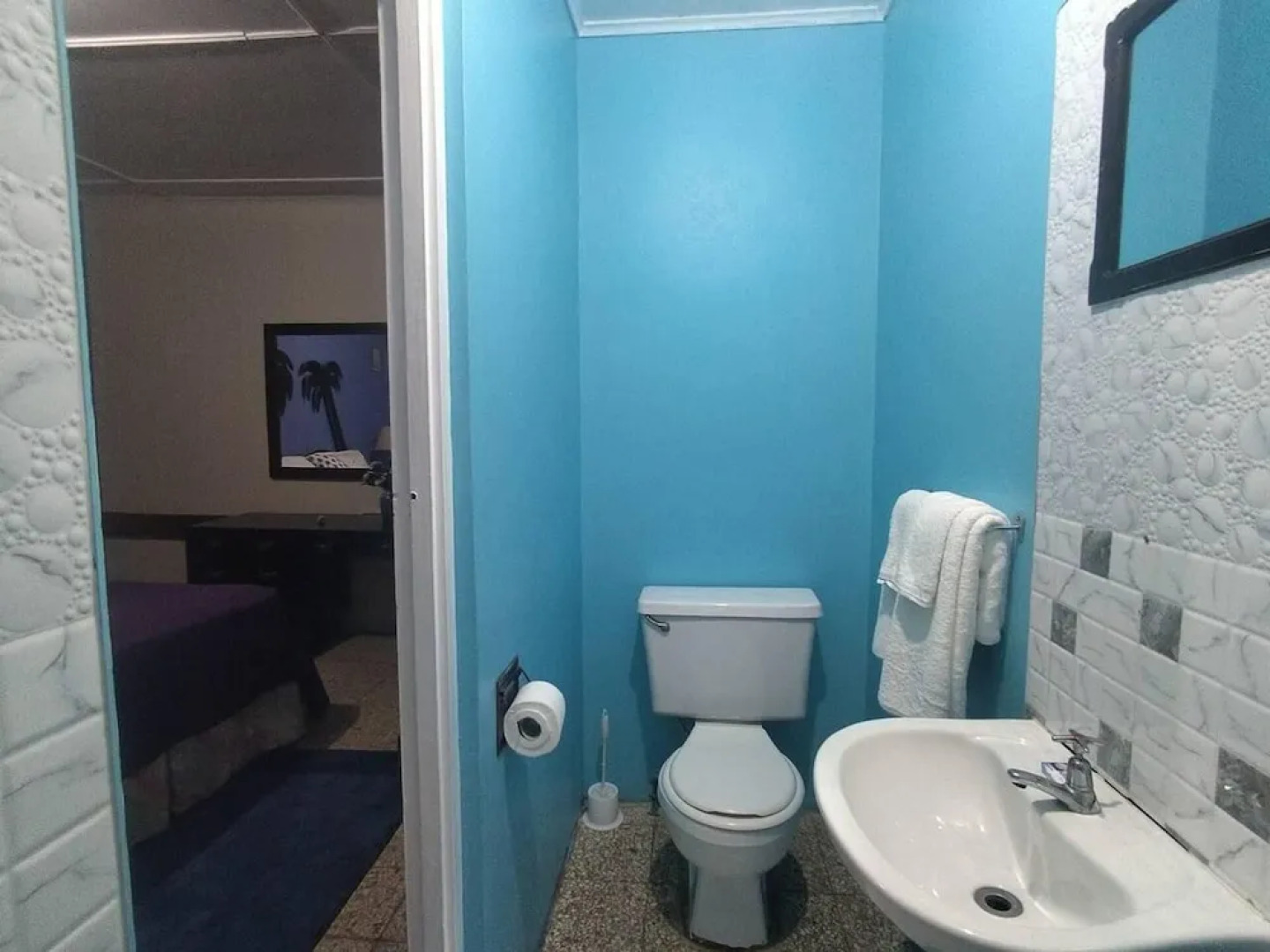 Entire 6-bedroom Villa Free Parking With Fast Wifi