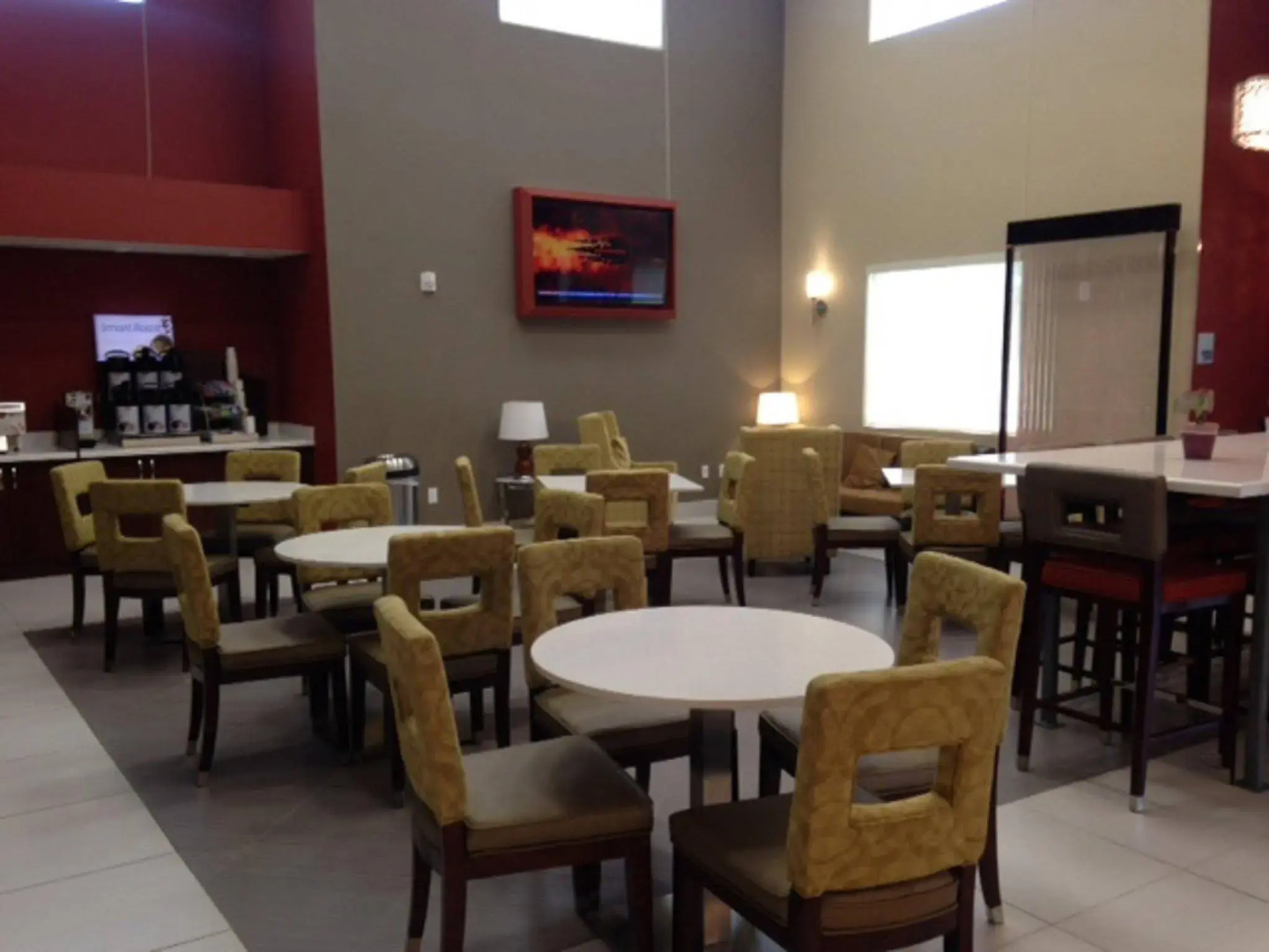Holiday Inn Express & Suites Lantana by IHG