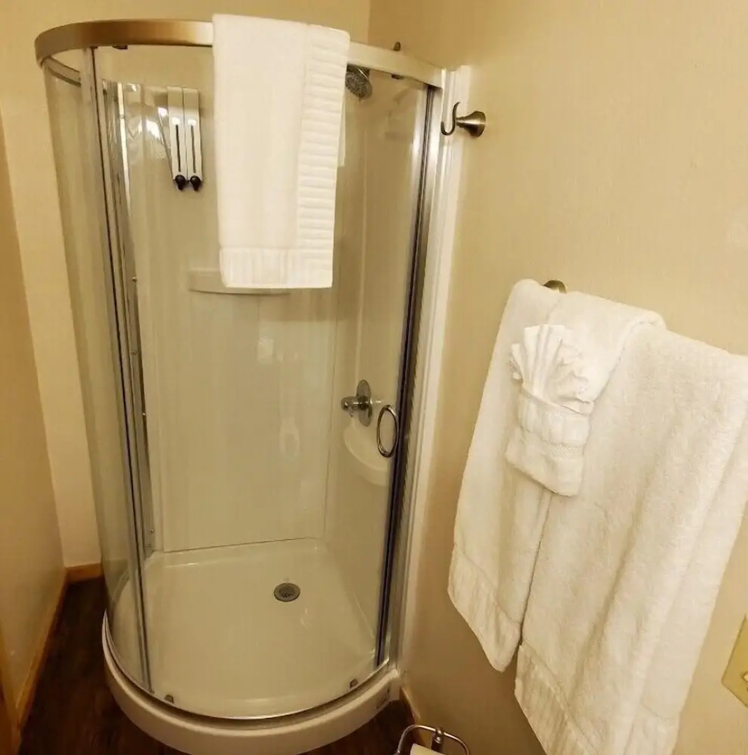 Resurrection Lodge on the Bay