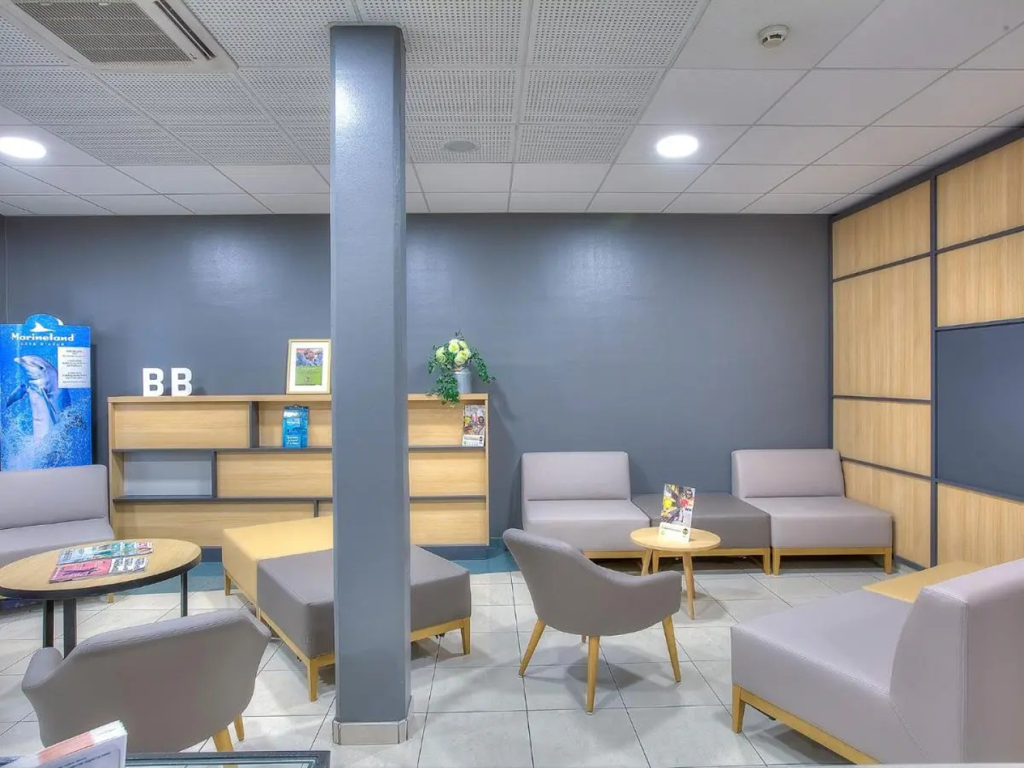 B&B HOTEL Villeneuve-Loubet Village