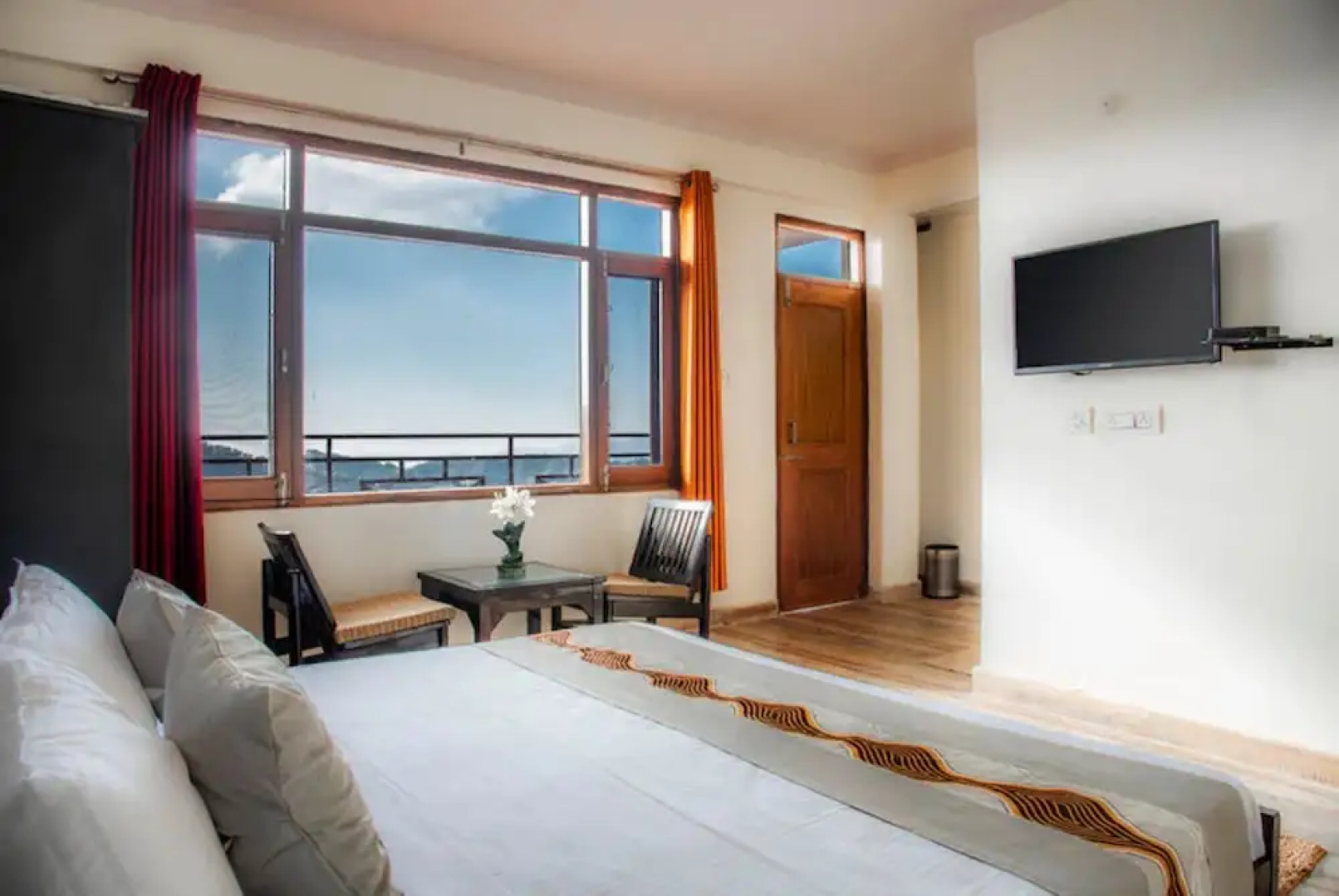 Goroomgo Shimla Nature Ville