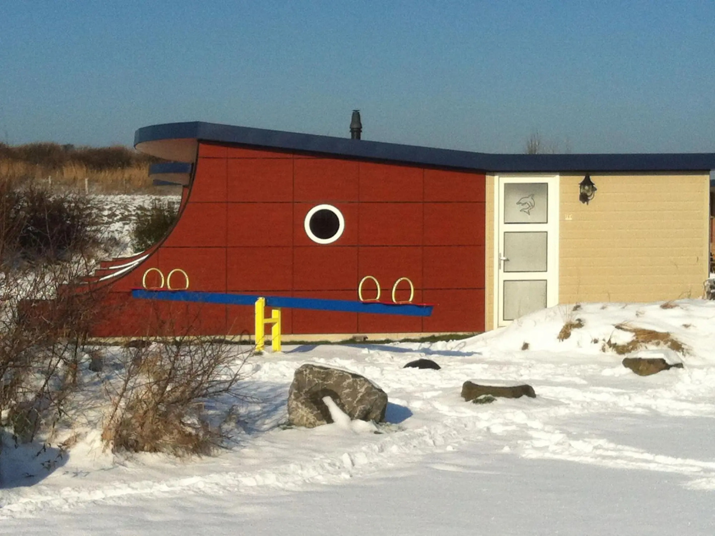 Bungalow in Dunes With Nautical Charm