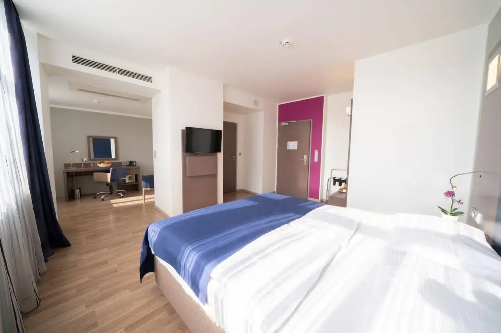 Отель Orangerie