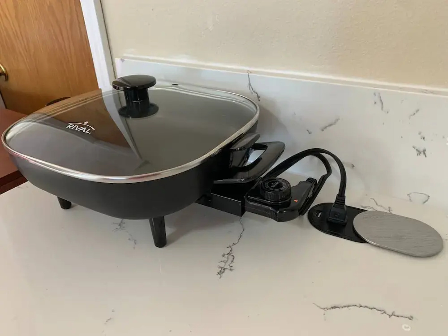 Oregon Jade Lodging- Spacious 2 Bedrooms, Ev Charger, Quite By Stream