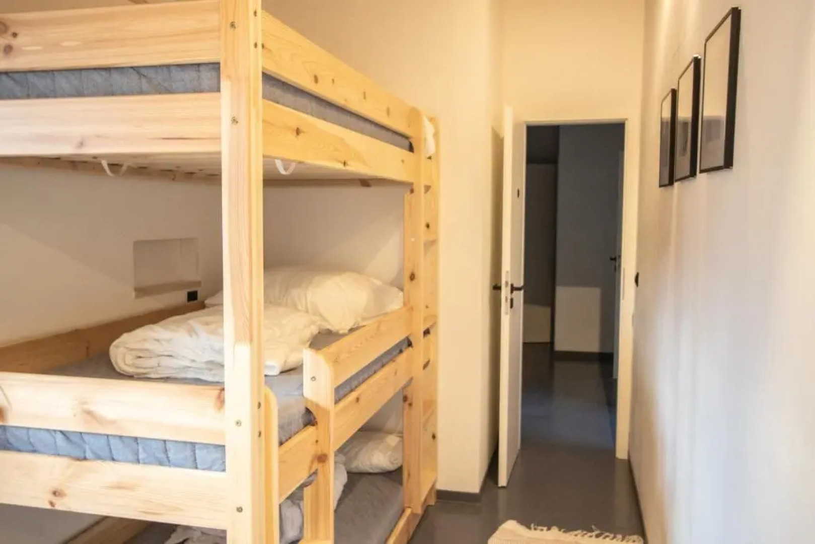 Hostel oder Ferienwohnung 1-16 Personen im BLAUEN HAUS