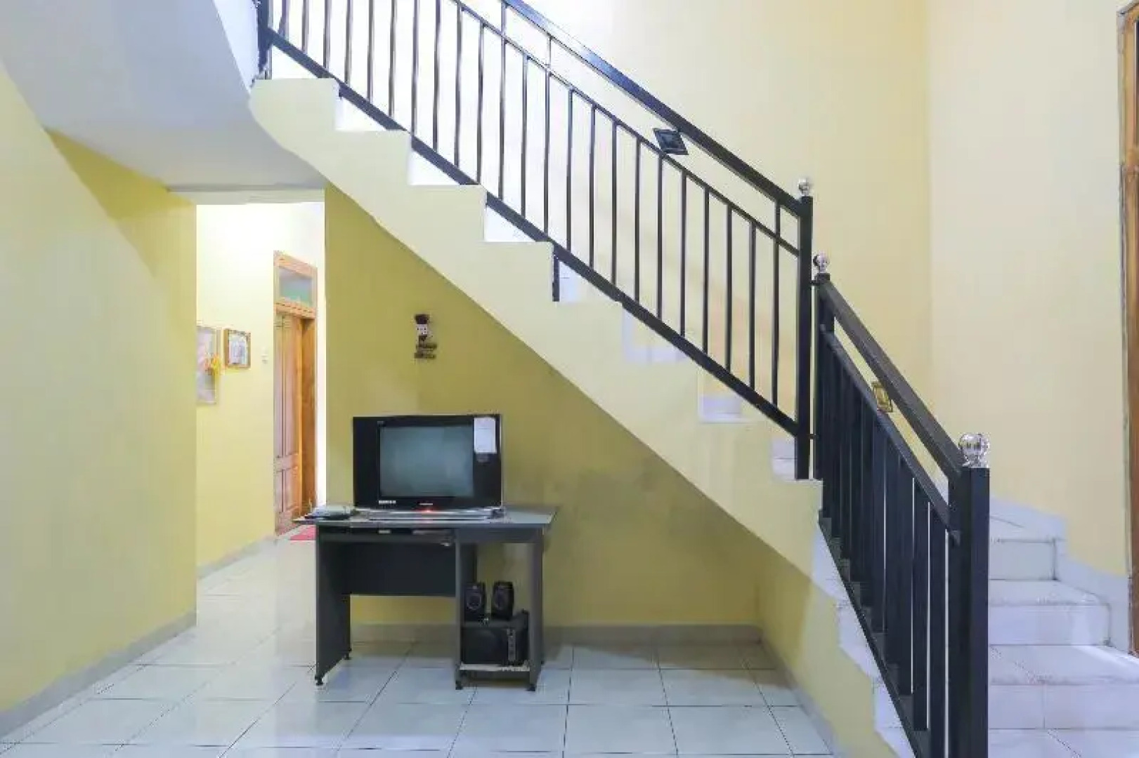 SPOT ON 2440 Wallet Family Residence