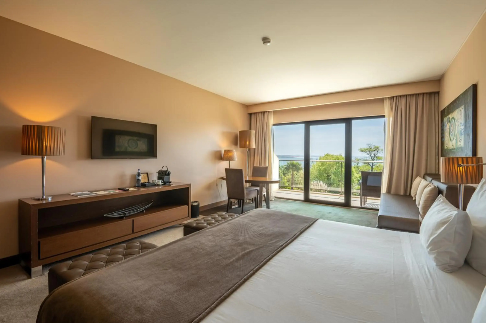 Отель Vila Gale Collection Palacio dos Arcos