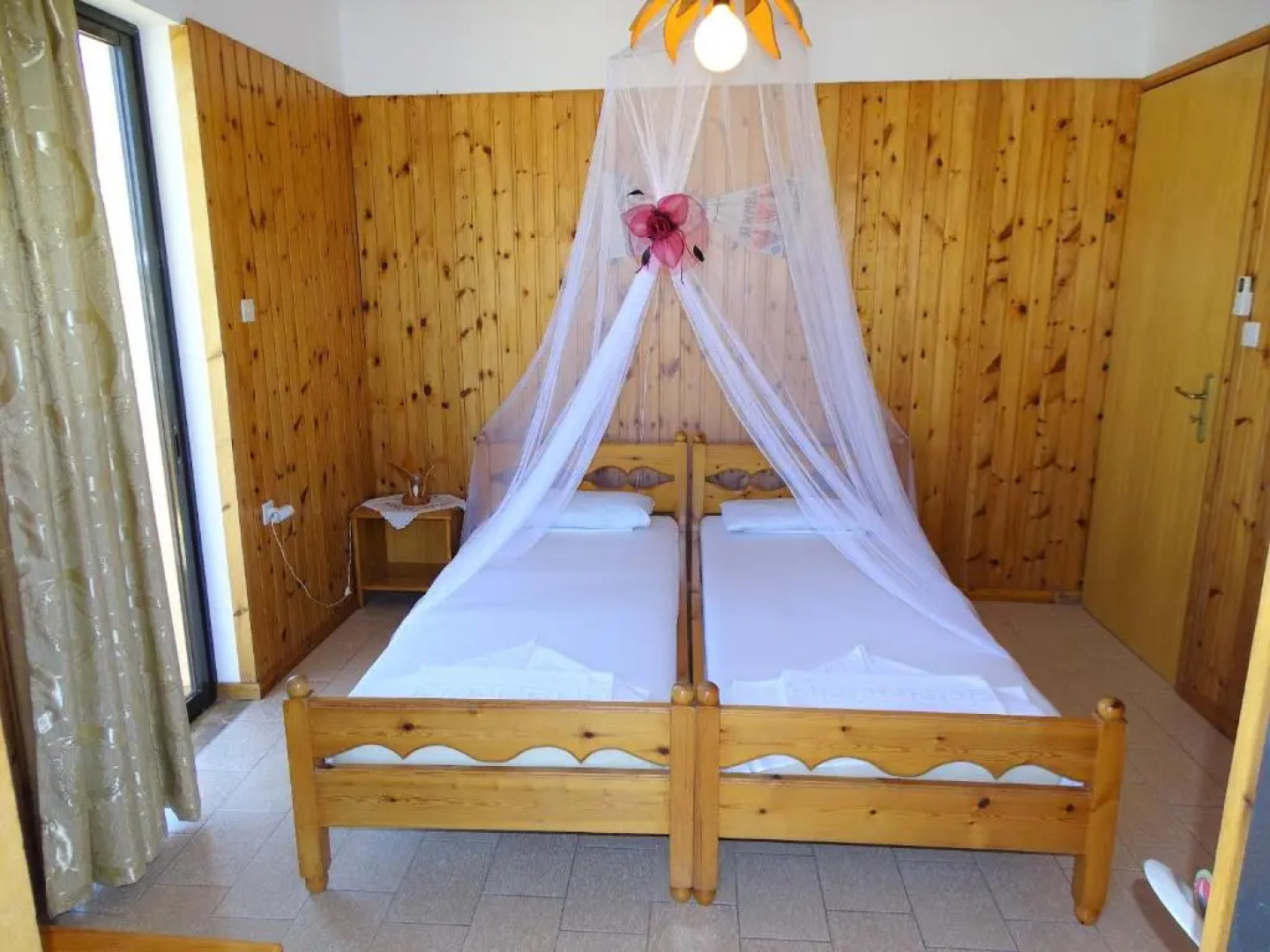 Emilia Studios And Apartments