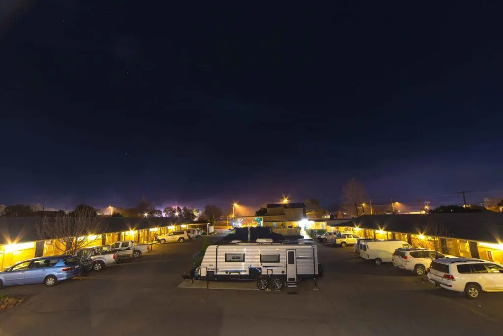 Country Gardens Motel