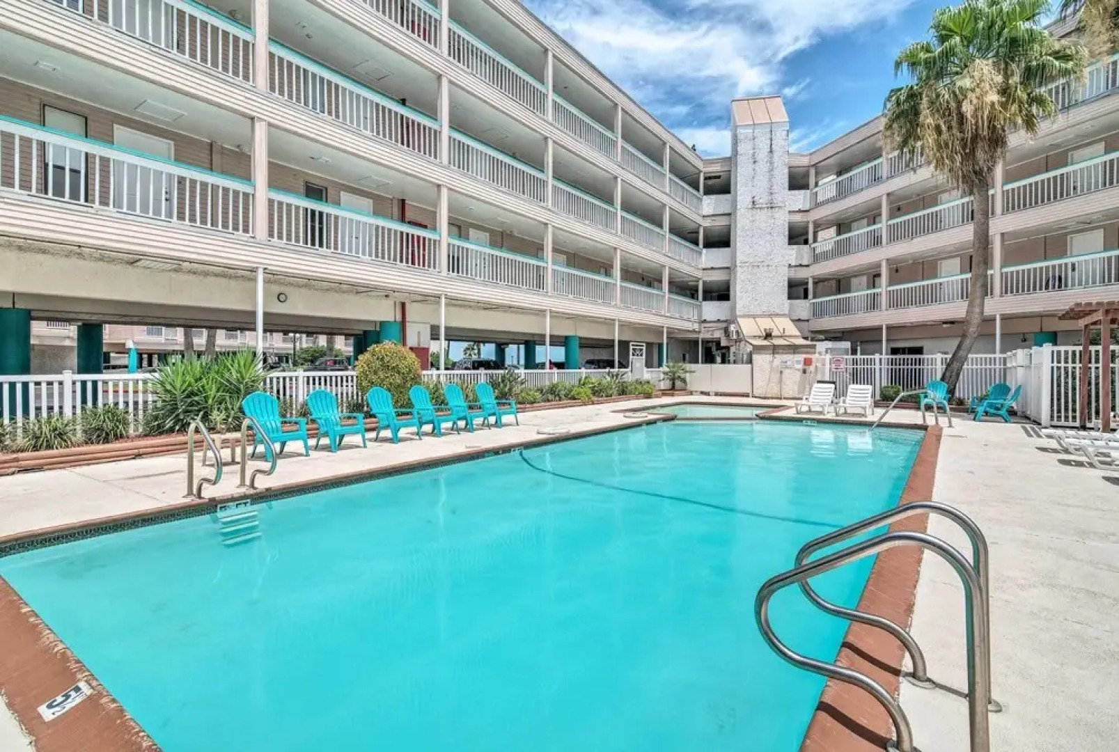 Beachside Corpus Christi Condo w/ Amenities!