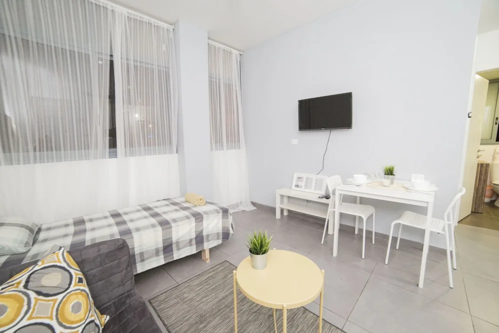 Diamond Exchange Flats