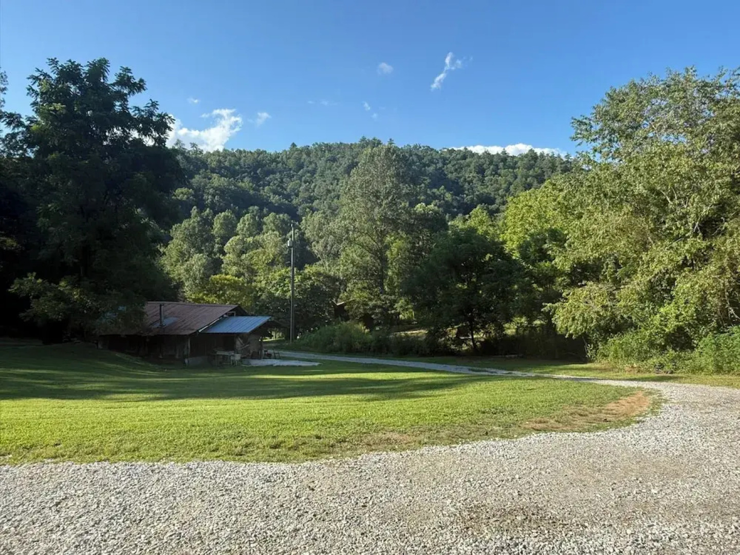 Cozy Dragon's Nest Cabin Retreat