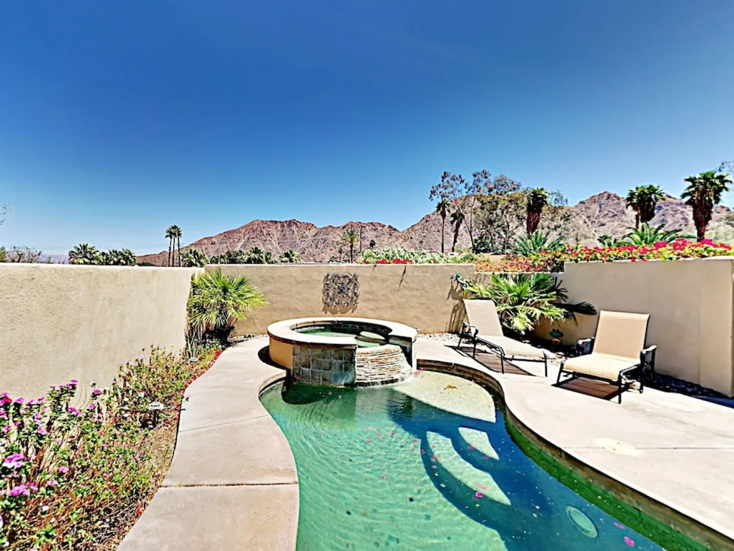 Mountain View La Quinta Stunner by RedAwning