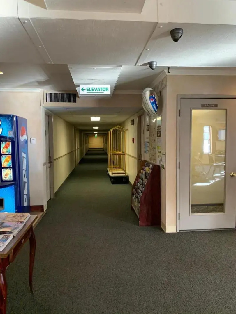 Hardman House Inn & Suites