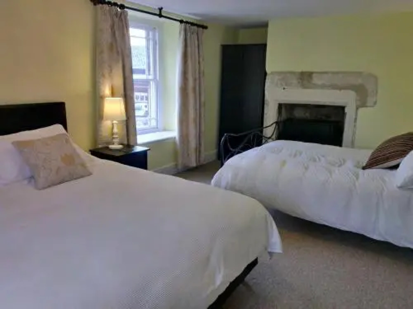 The Medieval Hall Apartment